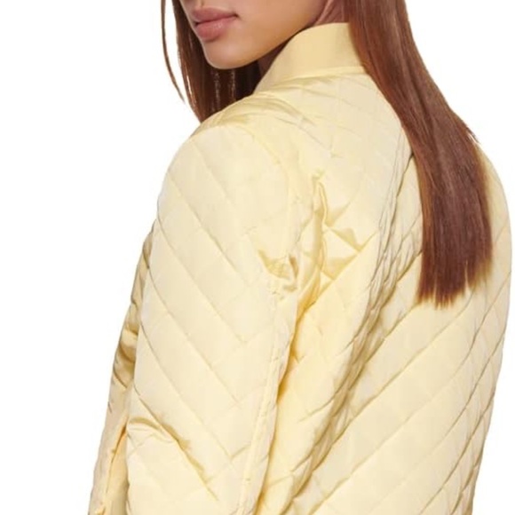 Brand New Levi's Women's Yellow Size Extra small Diamond Quilted Bomber Jacket - Picture 9 of 10